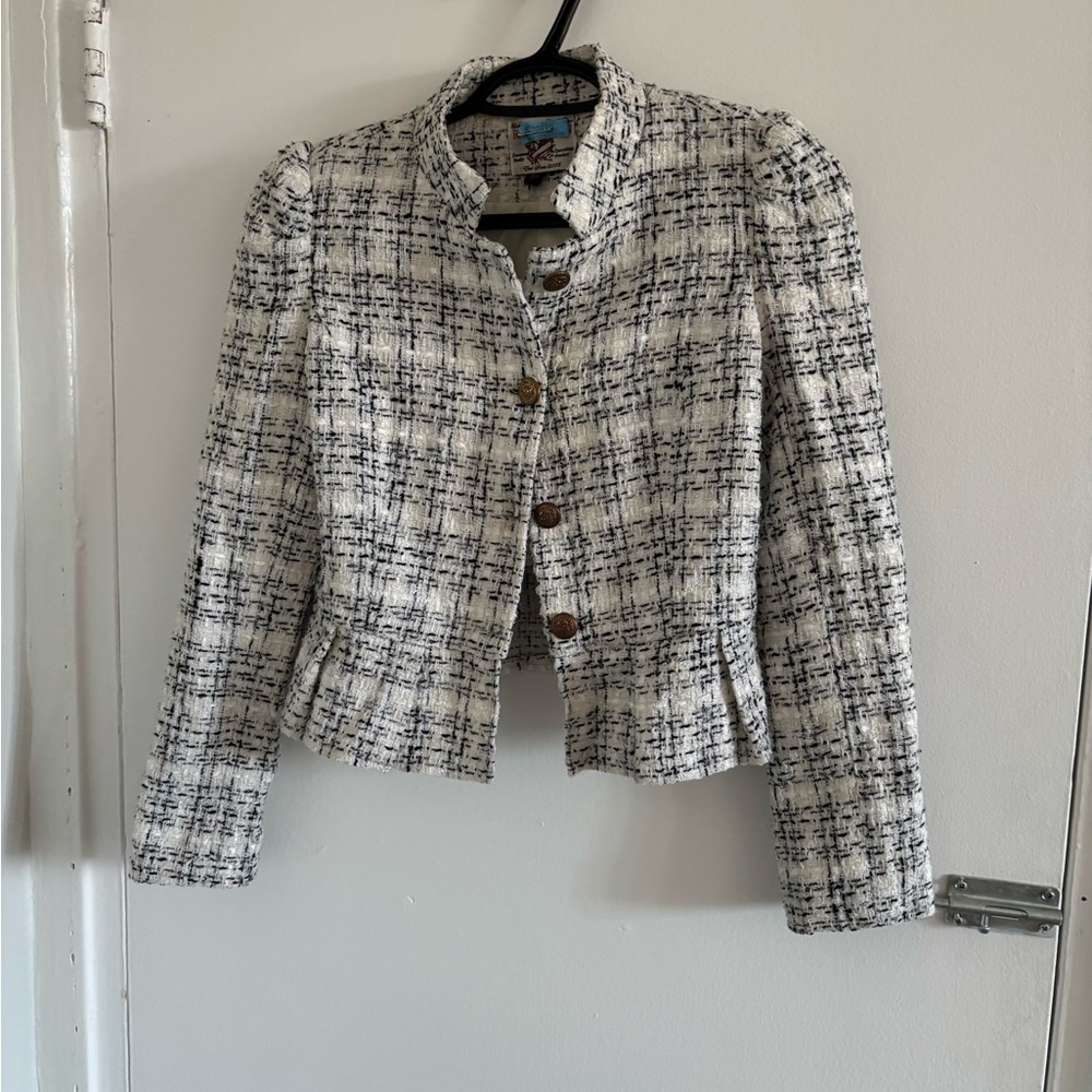 Women's Tweed Jacket - White and Black